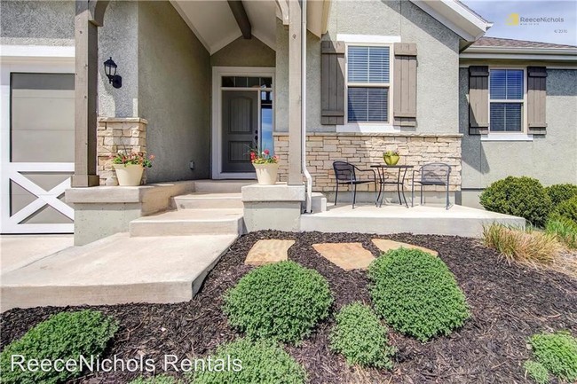 Building Photo - 5 br, 4 bath House - 13404 W 174th Street