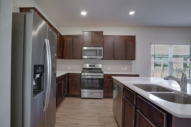 Foto del edificio - 21517 Quick Fox Dr