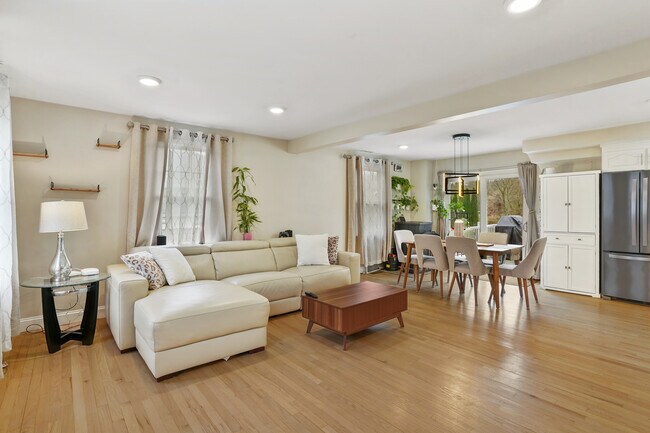 Foto del edificio - 253 Porter Ave