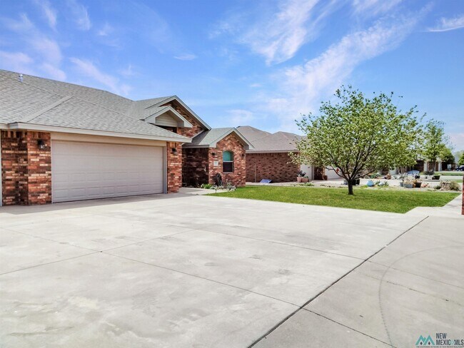 Building Photo - 133 Garrett Dr