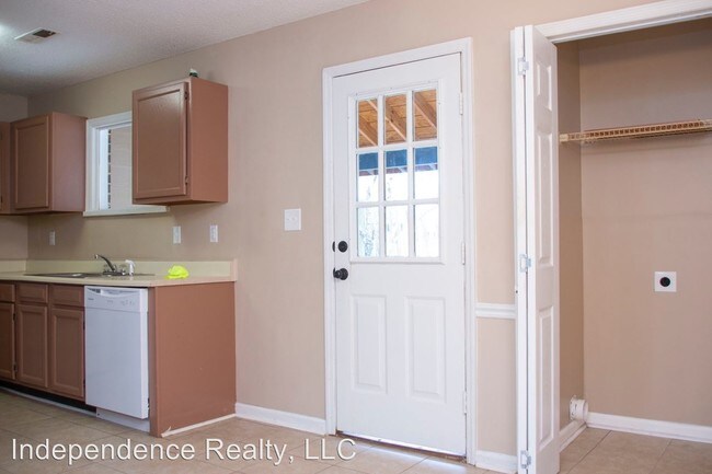 Building Photo - 2 br, 2.5 bath House - 11538 Jade Lane