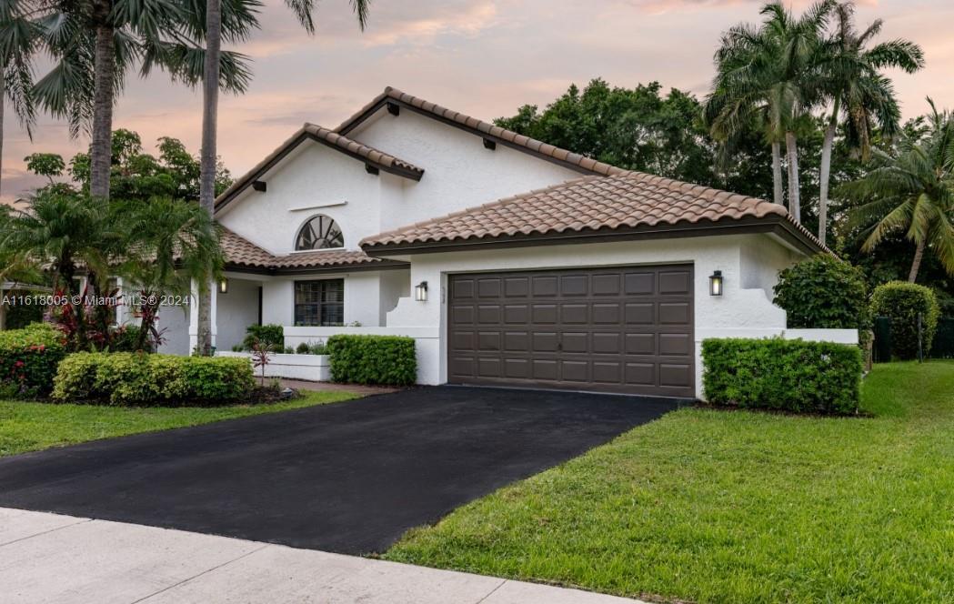 Foto principal - 3085 Perriwinkle Cir