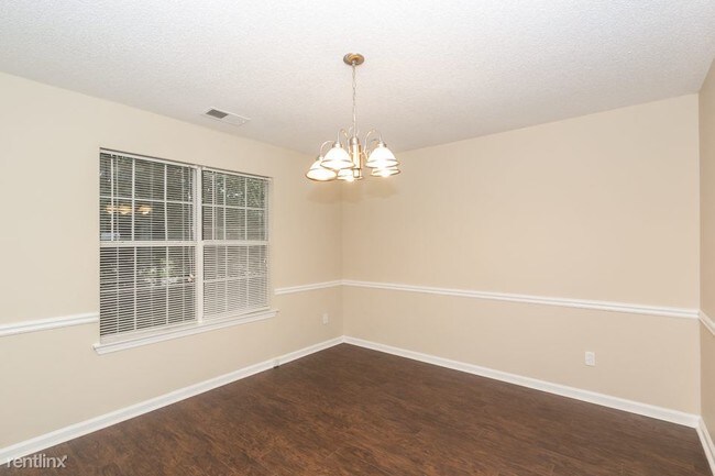 Building Photo - 2114 Redwater Dr