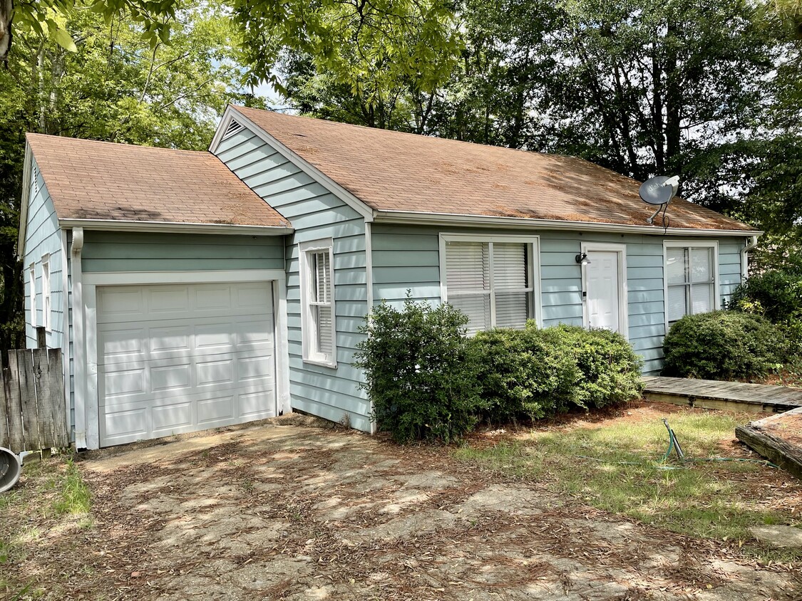 506 Dr Martin Luther King Jr Dr W, Starkville, MS 39759 House for