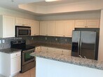 Foto principal - 937 SW 143rd Ave