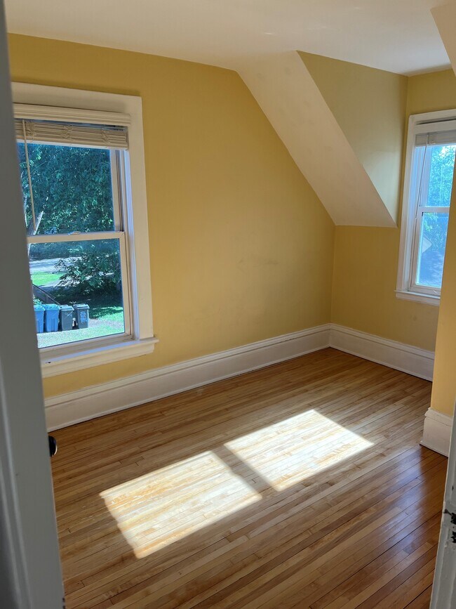 Foto del edificio - 1070 16th Ave SE