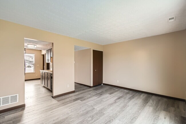 Building Photo - 6164 Fortin Ct