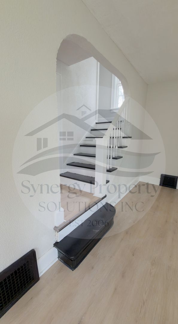Foto del edificio - Large Home Available Now