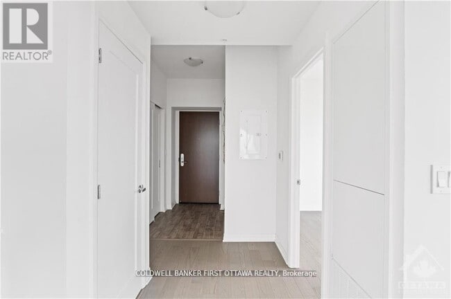 Building Photo - 805 Carling Ave