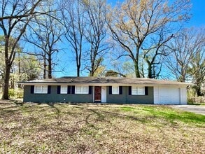 Building Photo - 3203 Aden St