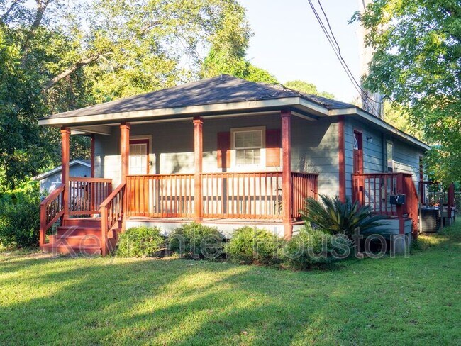 Foto del edificio - 5706 Tuskegee St