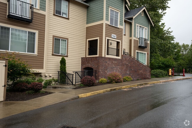Building Photo - Marymoor Ridge Condominium