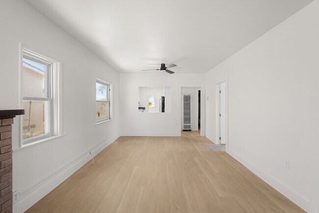 Building Photo - Freshly Remodeled 3 Bed / 2 Bath Home with Large Private Yard