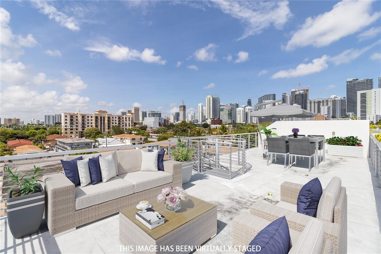 Foto principal - 545 SW 11th St