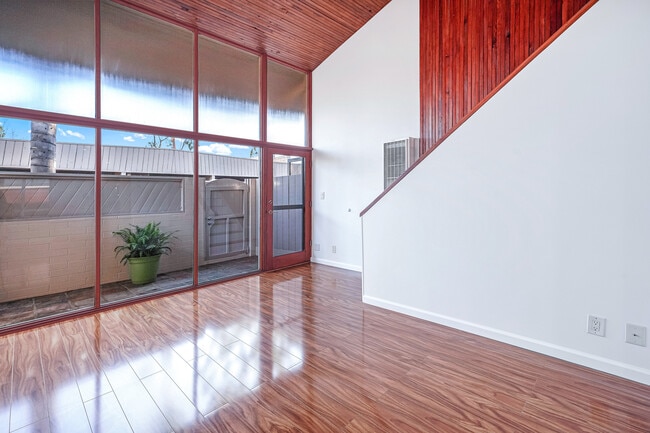 Building Photo - 275 S Church Ln