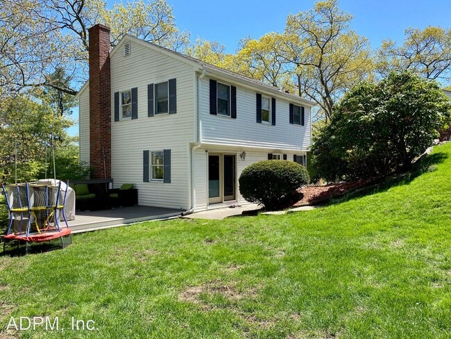 Building Photo - 3 br, 1.5 bath House - 5B Lilah Circle