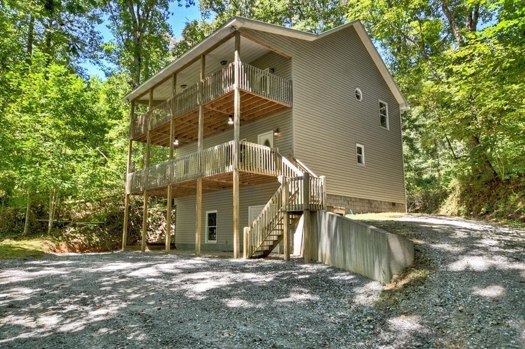 Primary Photo - 3890 Mineral Bluff Hwy