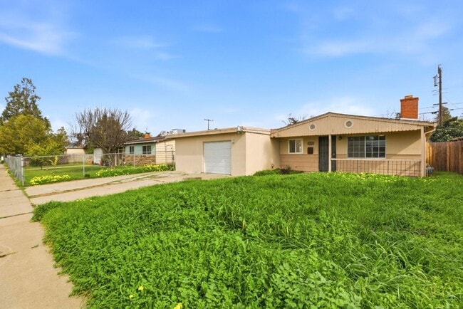 Building Photo - 5741 39th St