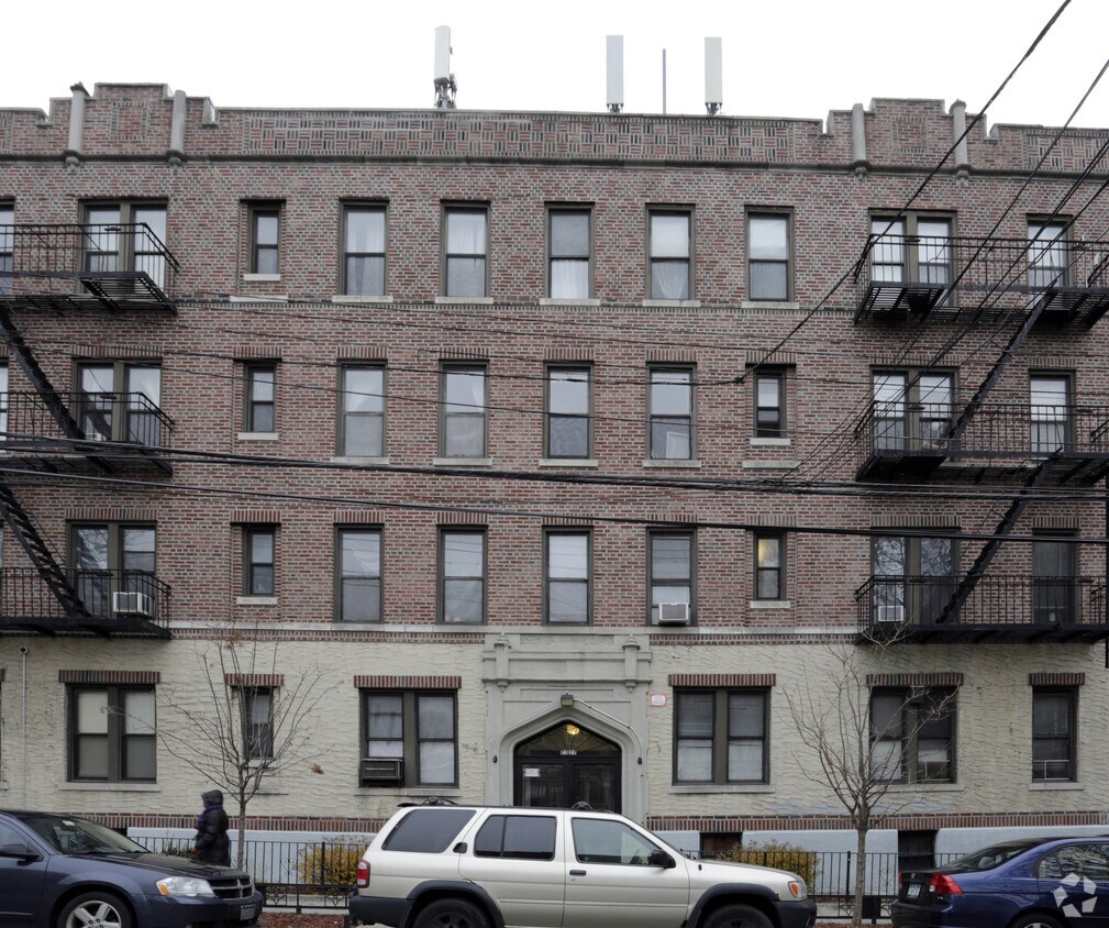 Building Photo - 23-31 29th St
