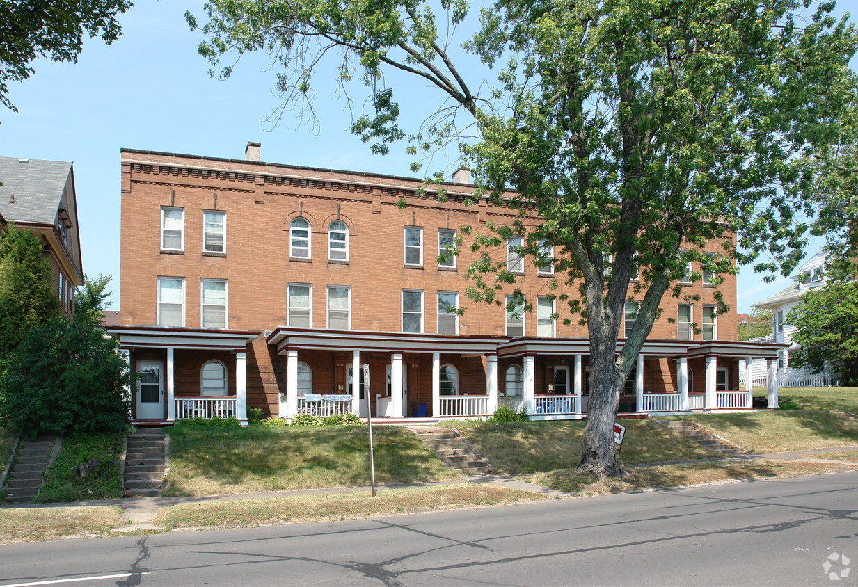 Building Photo - 1813-1819 E 2nd St