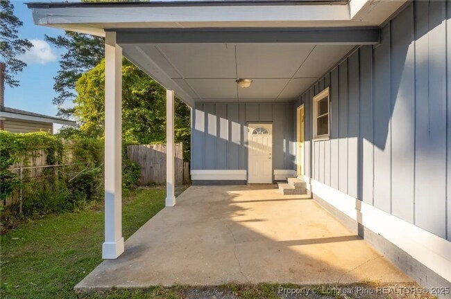 Building Photo - 675 Wiltshire Rd