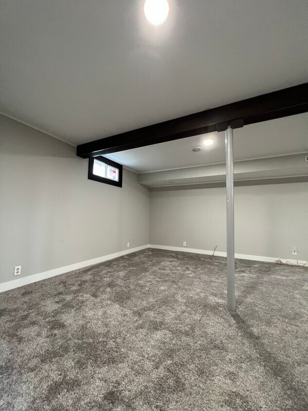 Foto principal - Large Single Family Home on the Southside