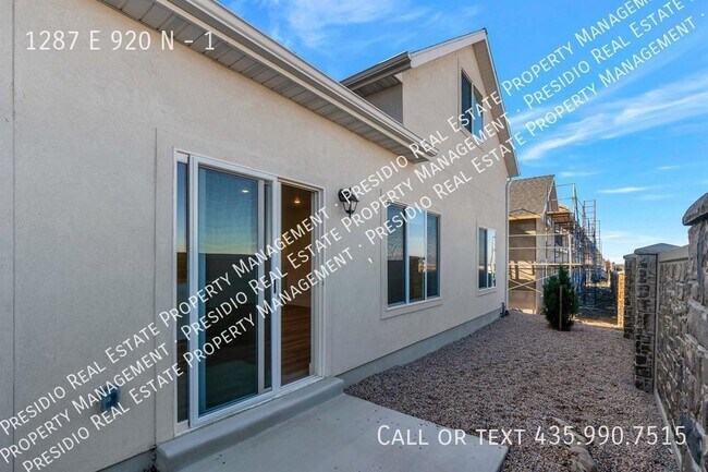 Building Photo - 1287 920 N