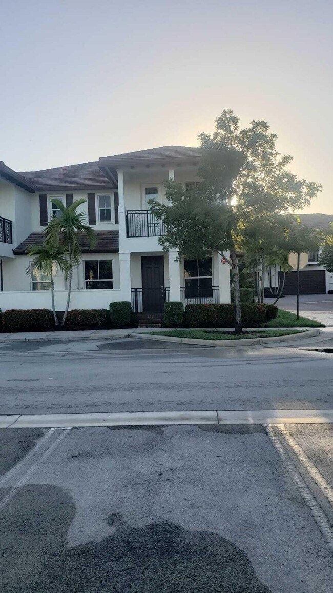 Foto del edificio - 4732  Monarch Way 4732 Coconut Creek Fl 33073