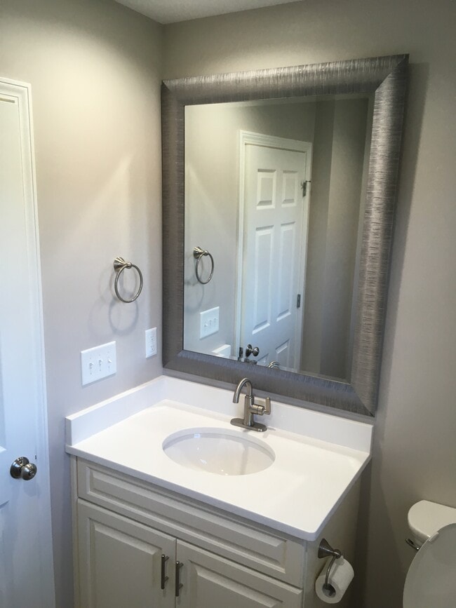 Foto del edificio - 6701 Pine Ridge Dr