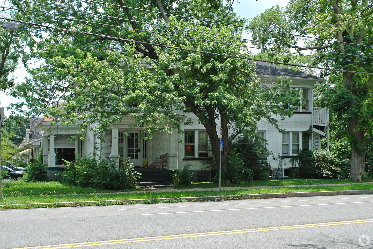 Primary Photo - 2800 Belmont Blvd
