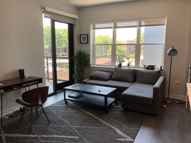 Foto del edificio - 909 W Montana St