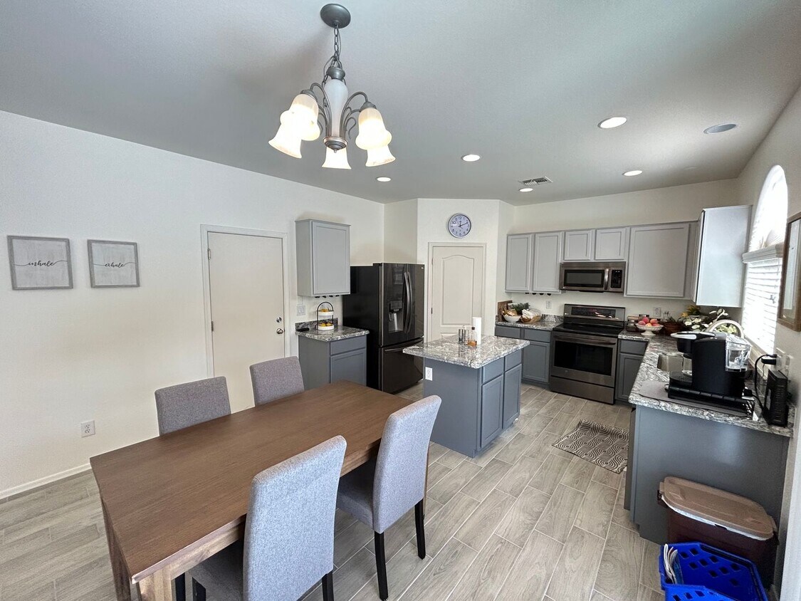 Primary Photo - Upgraded 4 bed 2.5 bath!