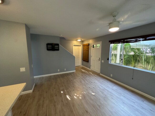 Building Photo - 91-249 Makalauna Pl