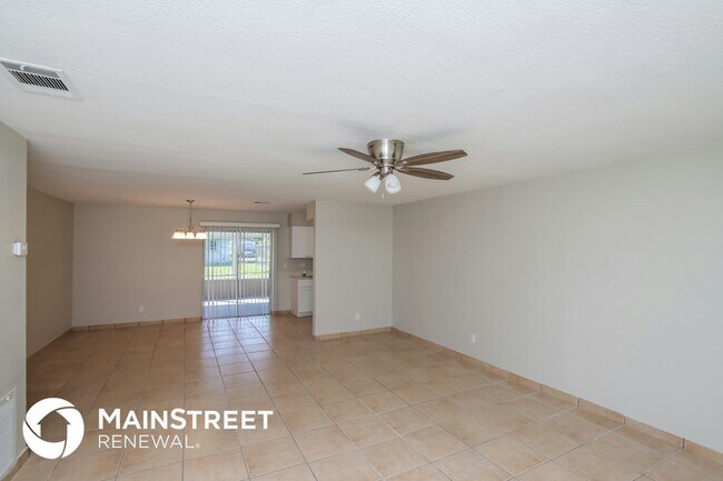 Foto del edificio - 2146 Sandalwood Dr