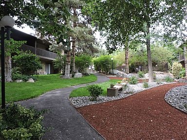 Building Photo - 2913 Tierra Verde E