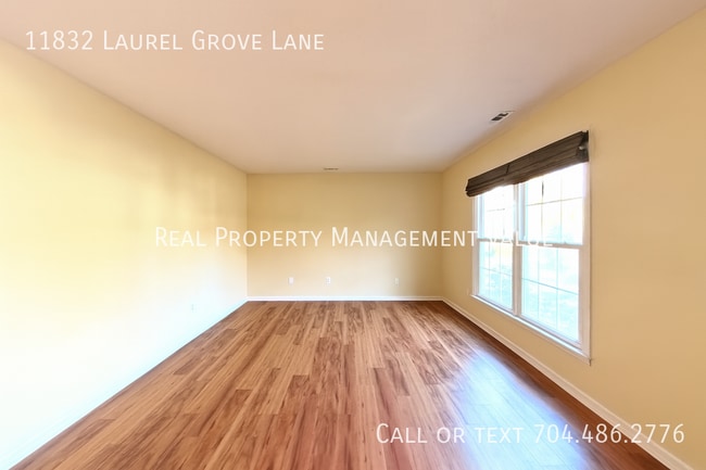Building Photo - 11832 Laurel Grove Ln