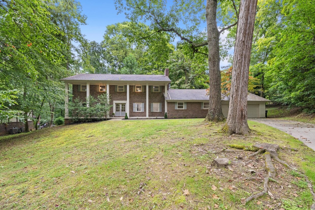 Primary Photo - 729 Thornwood Pl