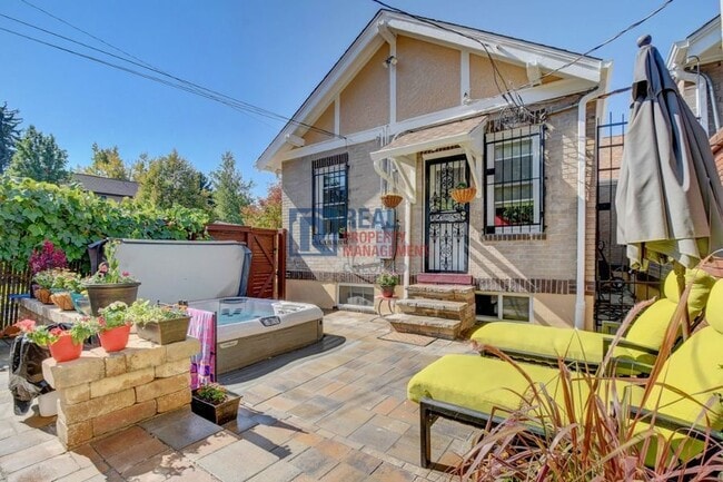 Photo - 594 S Ogden St House