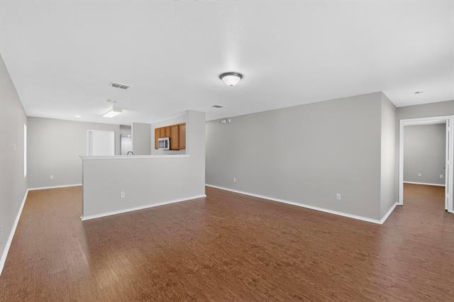 Foto del edificio - 407 Eisenhower Ln