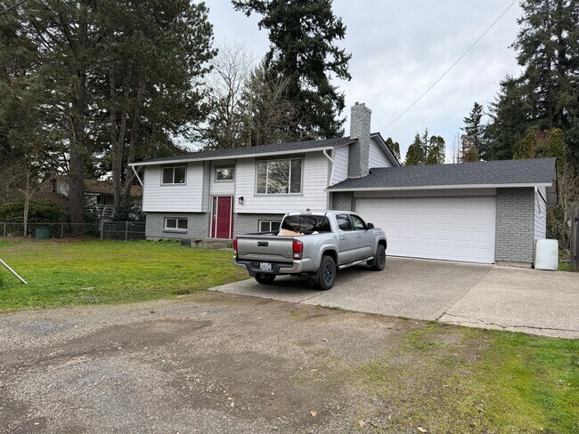 Building Photo - 15300 NE 39th St