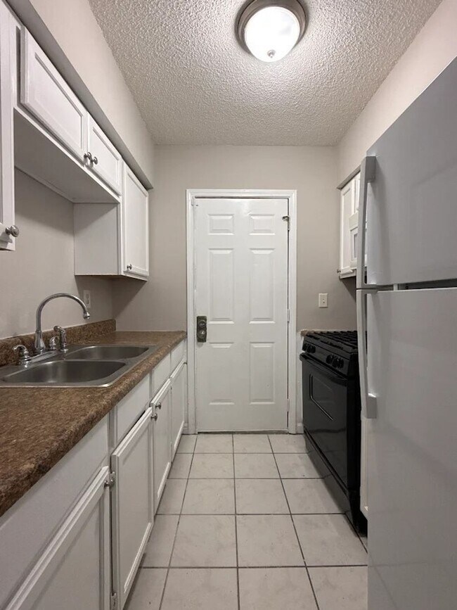 Foto del edificio - 230 Rosser St SW