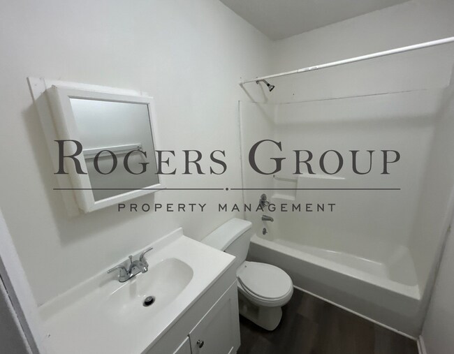 Foto del edificio - #450 - 100-102 Dent Ln Duplex