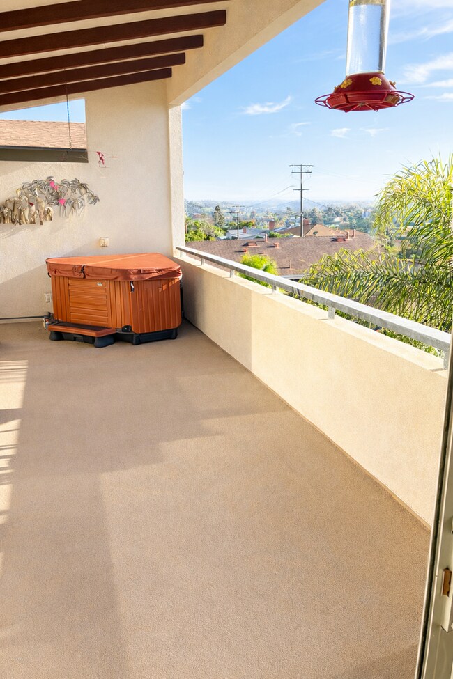 Building Photo - HILLCREST TRIPLEX