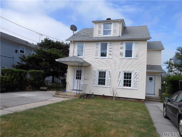Primary Photo - 81 Roslyn Rd