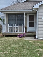 Building Photo - 906 N Prospect St