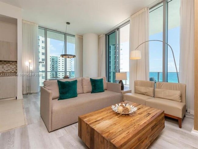 Building Photo - 4111 S Ocean Dr