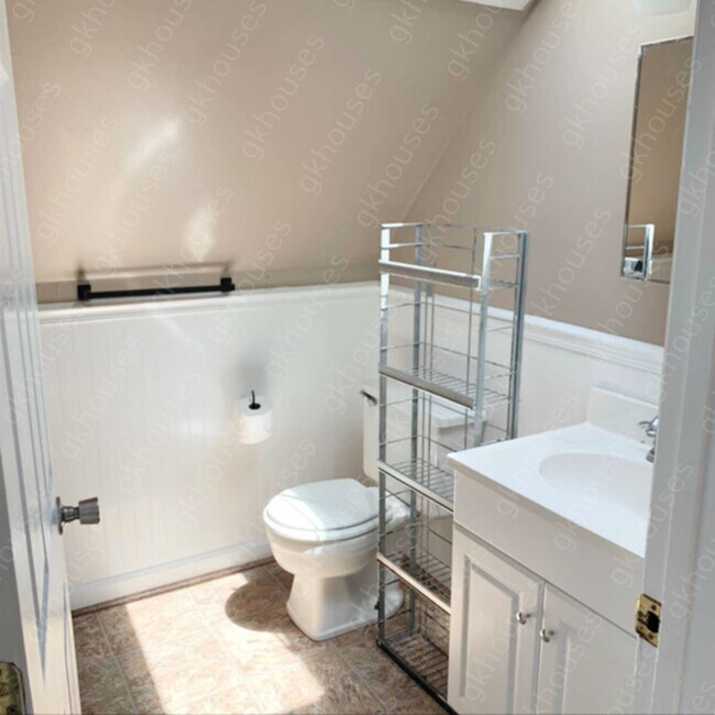 Building Photo - 1 bed / 1 bath home