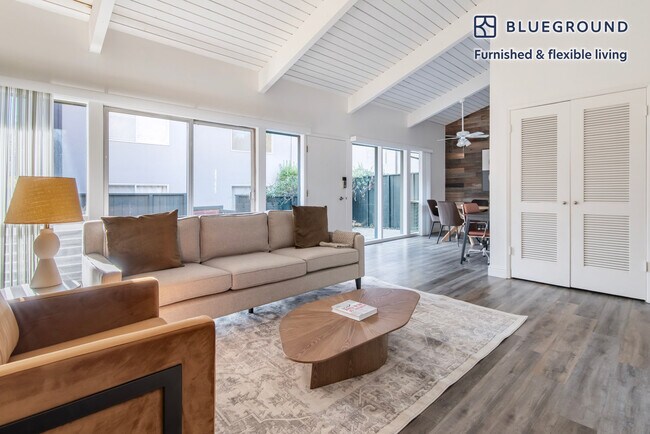 Foto del edificio - 801 Middlefield Rd