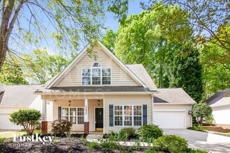 Building Photo - 15824 Robins Way