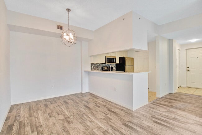 Building Photo - 2801 Sarento Pl